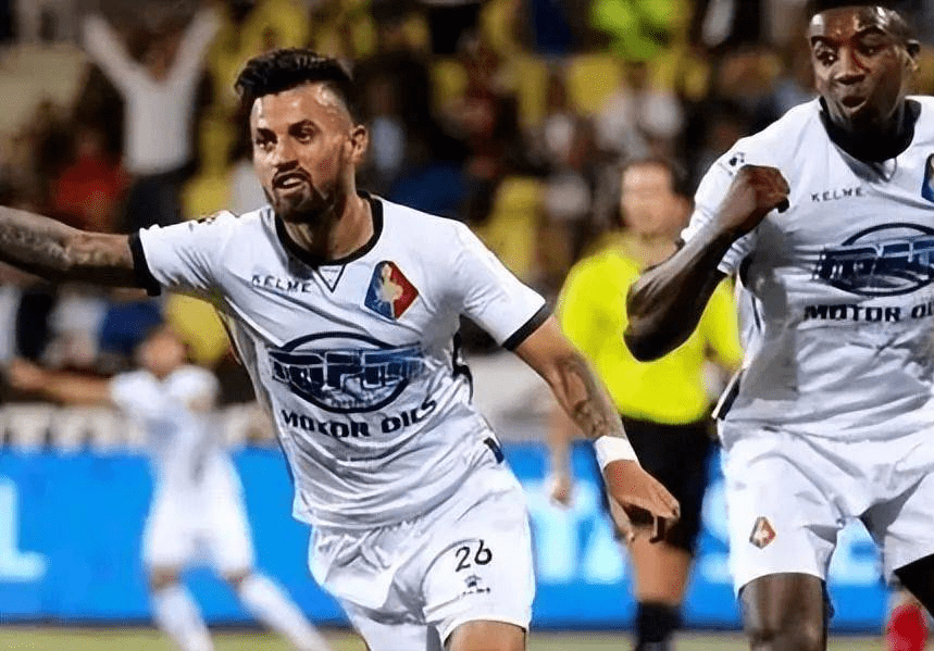 脚踝轻微内 脚踝轻微内